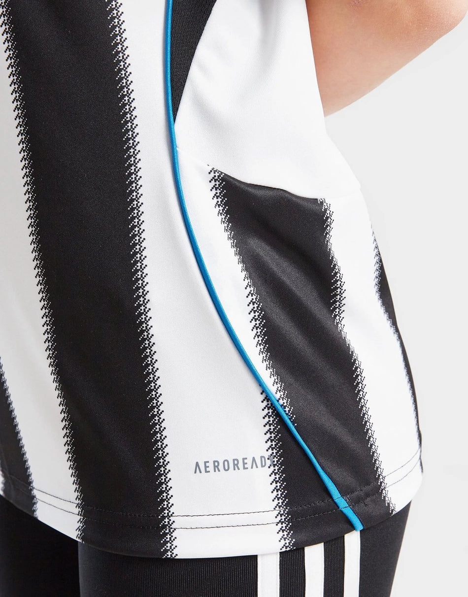 NEWCASTLE UNITED FC 2025/26 HOME SHIRT JUNIOR